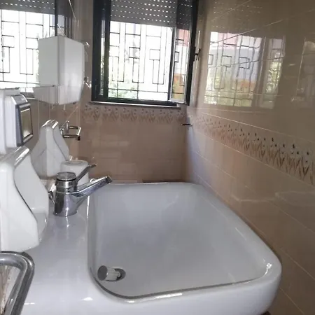Zona Fiera Stanze In Condiviso Apartment