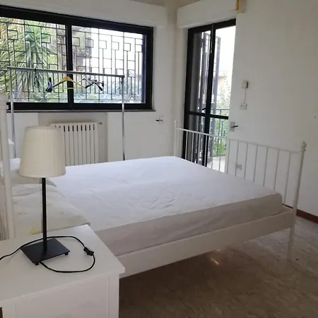 Zona Fiera Stanze In Condiviso Apartment